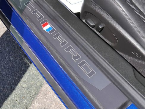 Used 2017 Chevrolet Camaro SS RWD image 31