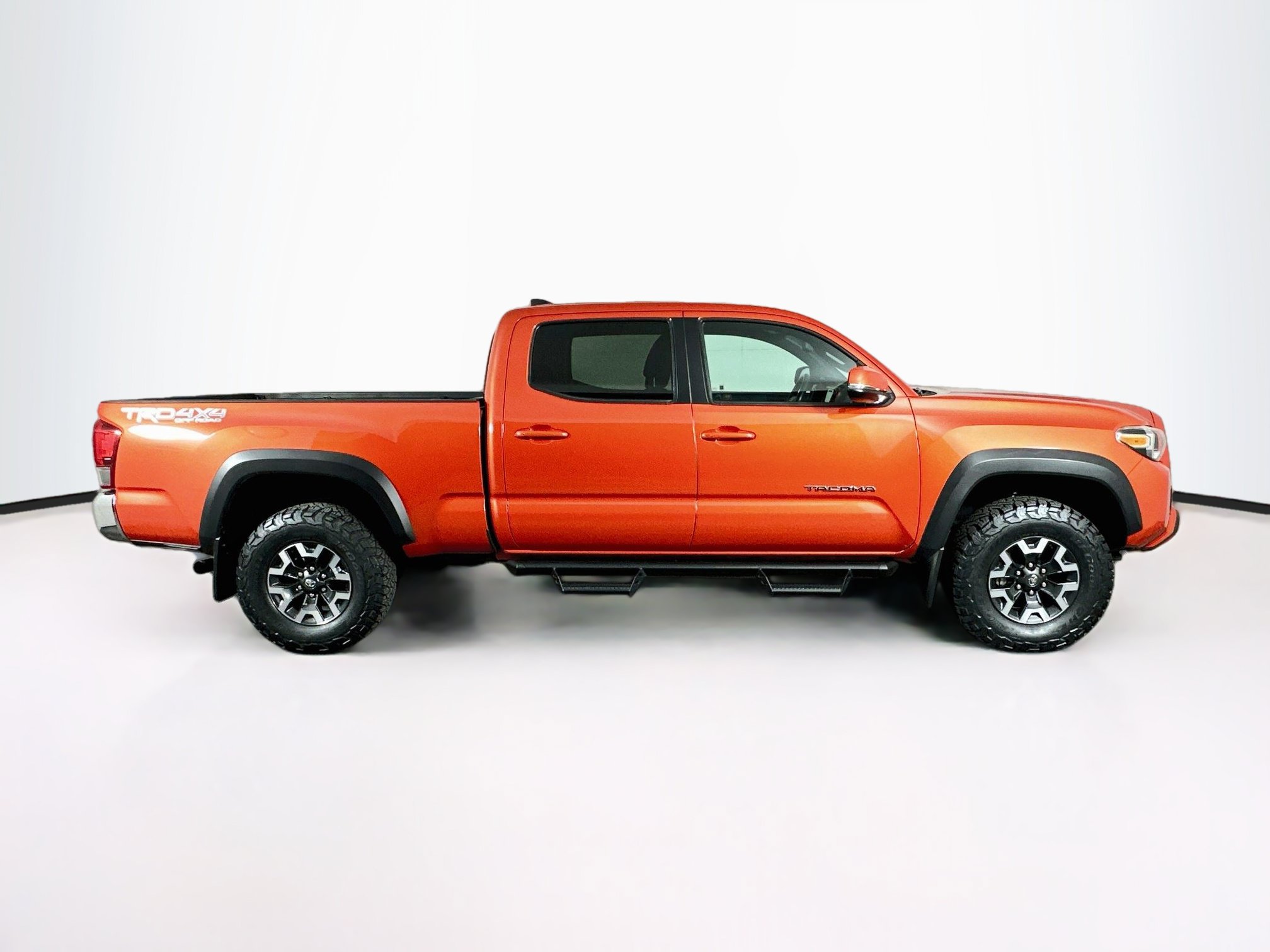 Used 2016 Toyota Tacoma TRD Off-Road w/ Towing Package AWD/4WD image 10