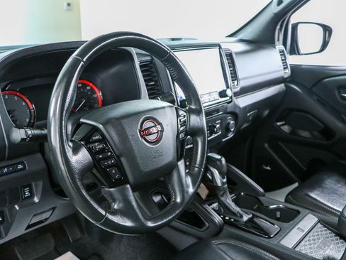 Used 2022 Nissan Frontier PRO-4X w/ Pro-4X Premium Package AWD/4WD image 26