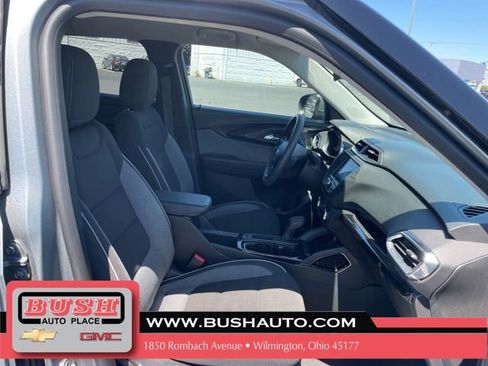 Used 2023 Chevrolet TrailBlazer LT FWD image 26