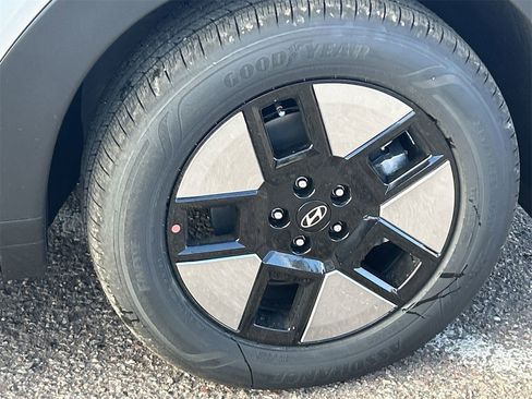 New 2026 Hyundai Santa Fe SE image 9