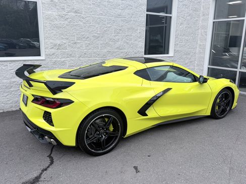Used 2021 Chevrolet Corvette Stingray Premium Cpe w/ Z51 Performance Package RWD image 40