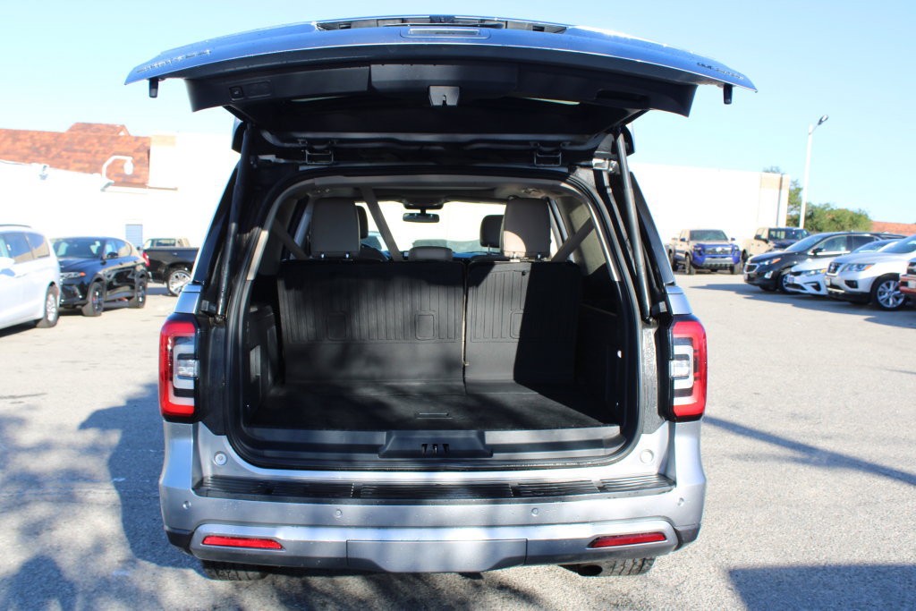 Used 2024 Ford Expedition Max Limited RWD image 11