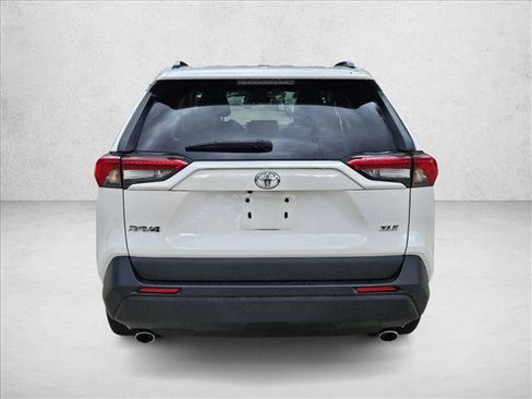 Used 2023 Toyota RAV4 XLE w/ Convenience Package FWD image 5