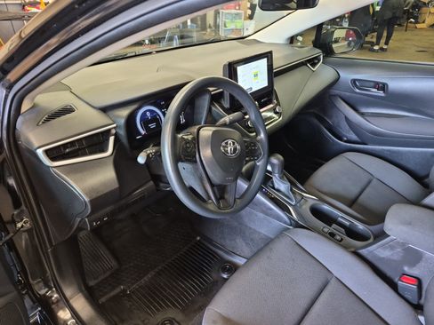 Used 2026 Toyota Corolla LE FWD image 13