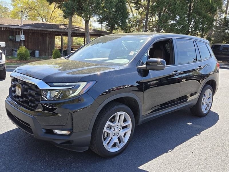 Used 2025 Honda Passport EX-L image 3