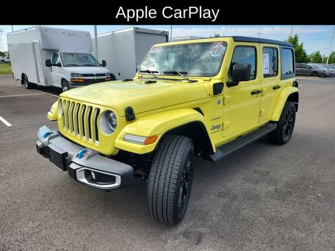 Used 2023 Jeep Wrangler Unlimited Sahara w/ Cold Weather Group AWD/4WD image 3