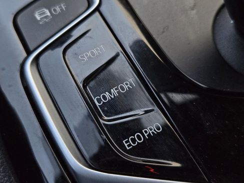 Used 2018 BMW 530i w/ Premium Package image 23