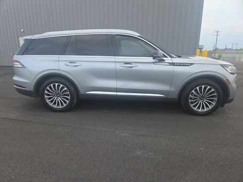 Used 2024 Lincoln Aviator 2WD w/ Premium Package image 13