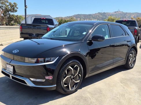 Used 2024 Hyundai Ioniq 5 SE RWD image 3