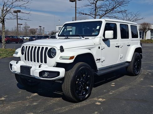 Certified 2022 Jeep Wrangler Unlimited Sahara image 1
