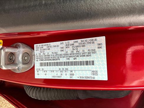 Used 2022 Ford Escape SEL image 36