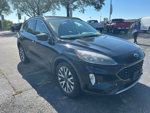 Used 2020 Ford Escape Titanium AWD/4WD image 3