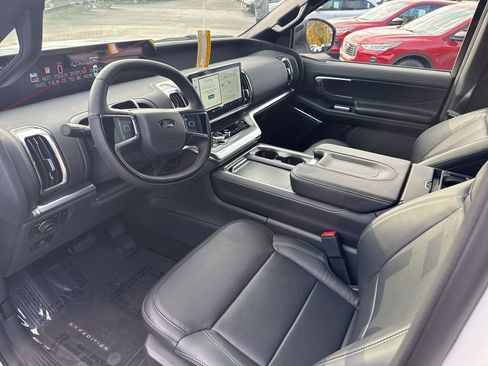 New 2025 Ford Expedition Platinum w/ Stealth Performance Package image 17