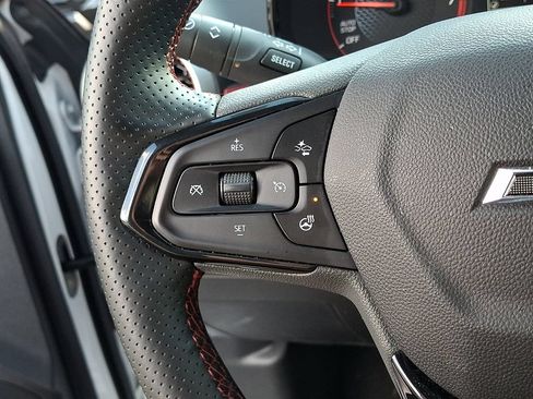 Used 2025 Chevrolet Trax RS w/ Driver Confidence Package FWD image 20