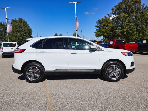 Used 2024 Ford Edge SEL w/ Convenience Package image 6