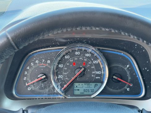 Used 2014 Toyota RAV4 Limited image 21