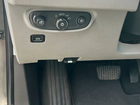 Used 2020 GMC Terrain SLT image 19