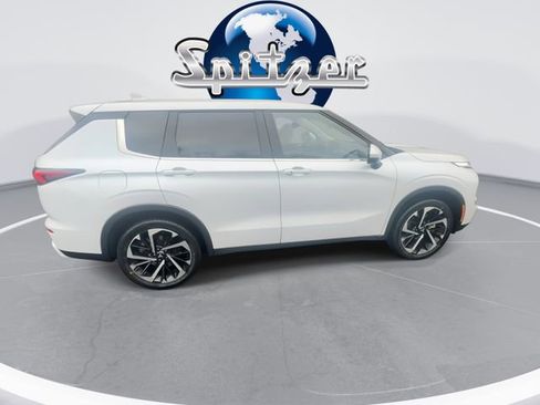 Used 2024 Mitsubishi Outlander SE image 12