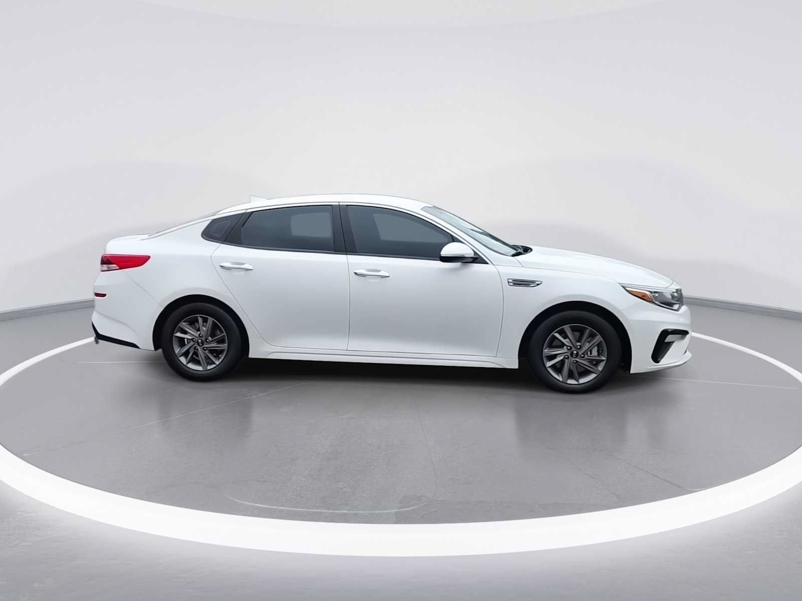 Used 2020 Kia Optima LX FWD image 9
