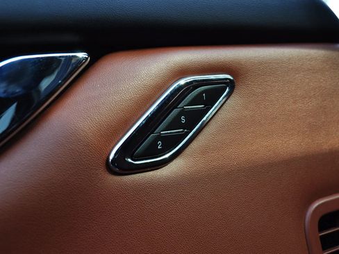 Used 2017 Maserati Quattroporte S GranSport Q4 image 11