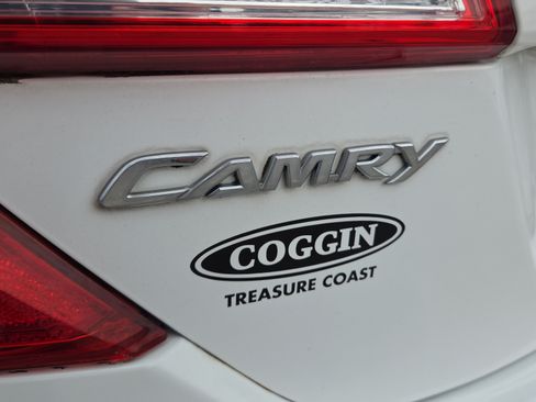 Used 2014 Toyota Camry LE FWD image 35