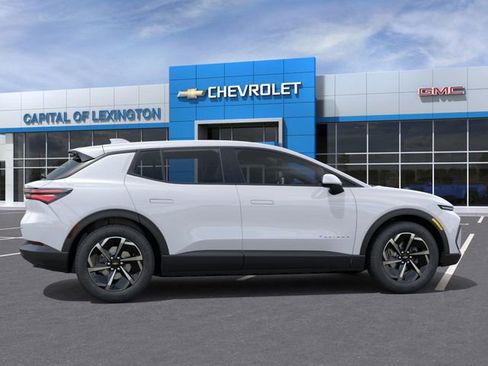 New 2026 Chevrolet Equinox EV LT image 5