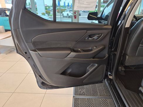 Used 2021 Chevrolet Traverse High Country AWD/4WD image 27