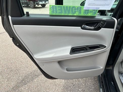 Used 2014 Chevrolet Impala LT w/ LT Sunroof Package FWD image 13