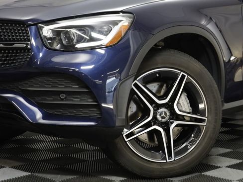 Used 2022 Mercedes-Benz GLC 300 4MATIC image 3