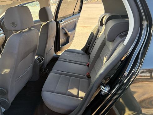 Used 2006 Volkswagen Rabbit 4-Door image 21