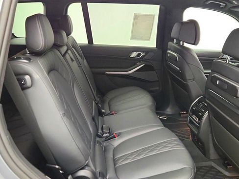 Used 2025 BMW X7 M60i AWD/4WD image 26