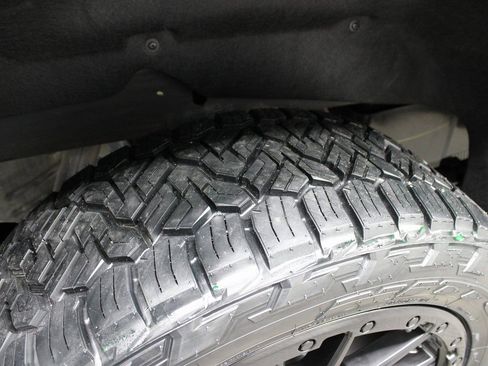 Used 2024 Chevrolet Silverado 1500 LT Trail Boss w/ Protection Package image 30