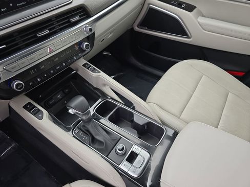 Used 2022 Kia Telluride EX w/ EX Premium Package image 27