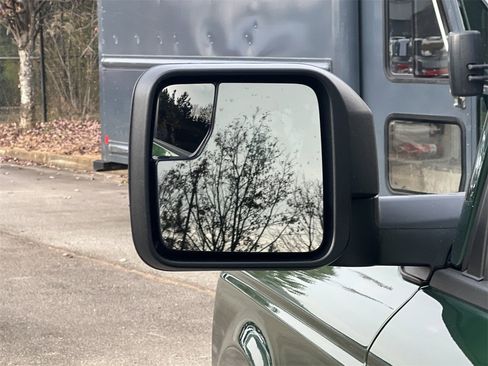 New 2025 Ford Bronco 4-Door image 23