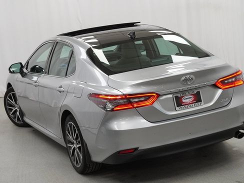 Used 2023 Toyota Camry XLE image 12