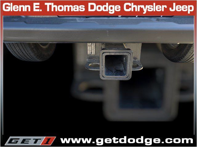 Used 2024 Nissan Frontier SL RWD image 11