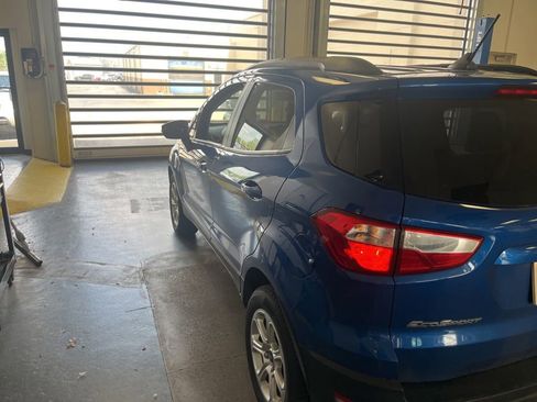 Used 2021 Ford EcoSport SE FWD image 4