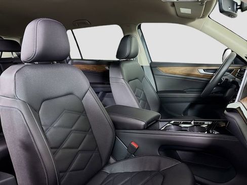 New 2026 Volkswagen Atlas SE image 29