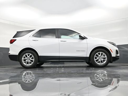 Used 2021 Chevrolet Equinox LT FWD image 22
