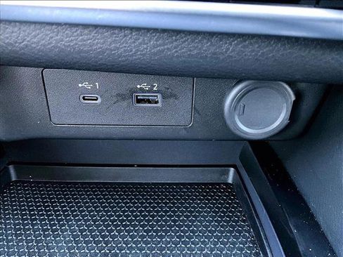 Used 2023 Nissan Rogue SV image 26