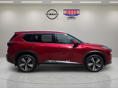 Used 2021 Nissan Rogue SL w/ Premium Package FWD image 2