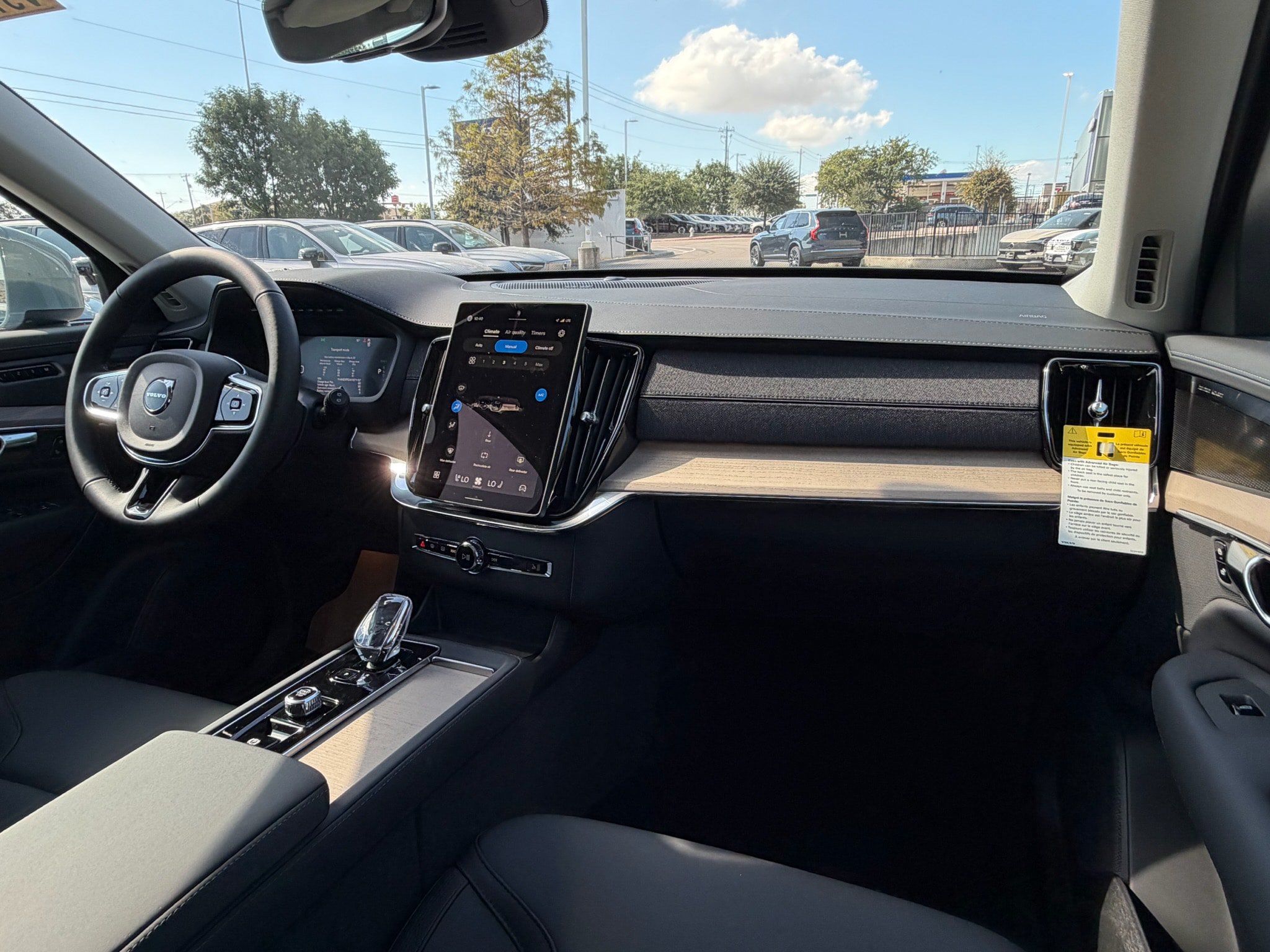 New 2027 Volvo XC90 T8 Plus AWD/4WD image 11