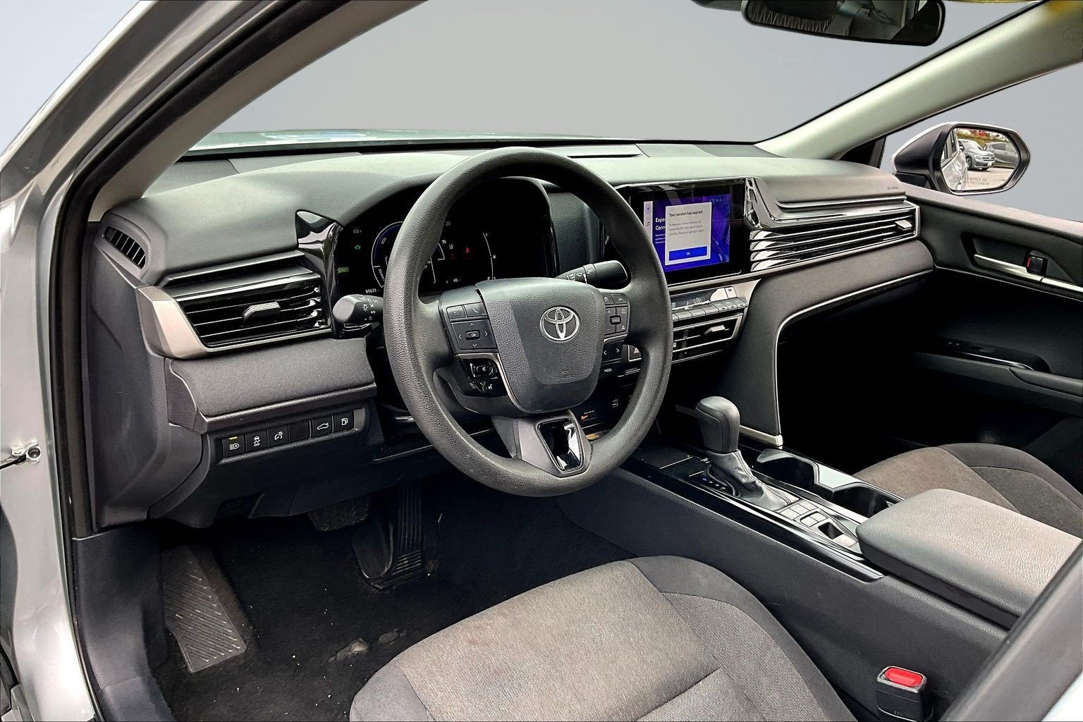 Used 2025 Toyota Camry LE FWD image 14