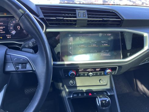 Used 2021 Audi Q3 2.0T Premium w/ Convenience Package image 31