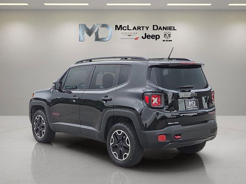 Used 2016 Jeep Renegade Trailhawk w/ Premium Trailhawk Package AWD/4WD image 4