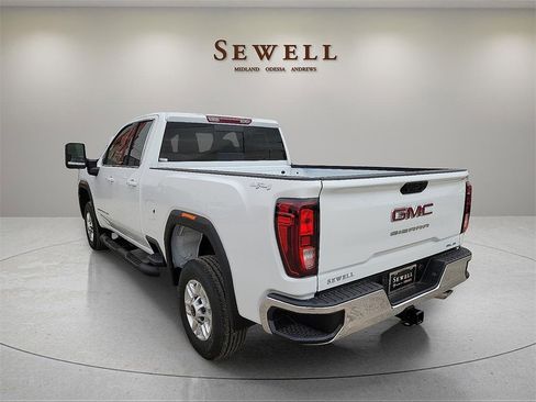 New 2026 GMC Sierra 2500 SLE w/ Preferred Package image 3