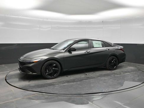 New 2026 Hyundai Elantra SEL Sport FWD image 1