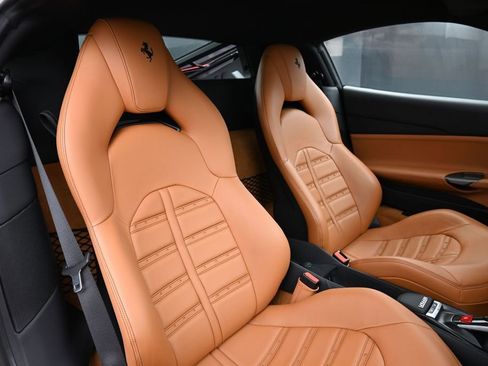 Used 2018 Ferrari 488 GTB RWD image 30