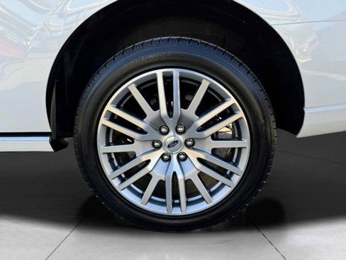 Used 2024 Ford Expedition Platinum image 62